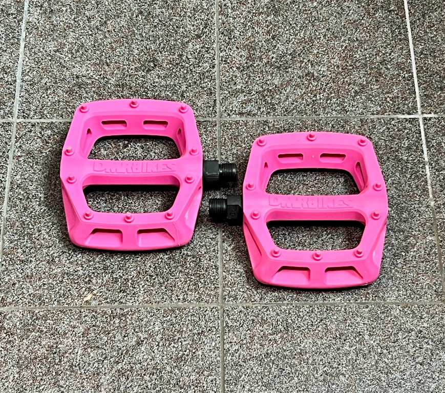 DMR V6 Flat Pedals, Sports Equipment, Bicycles & Parts, Parts ...