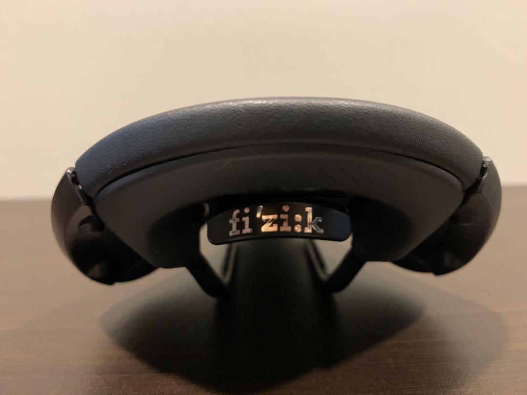 fizik r7 saddle review