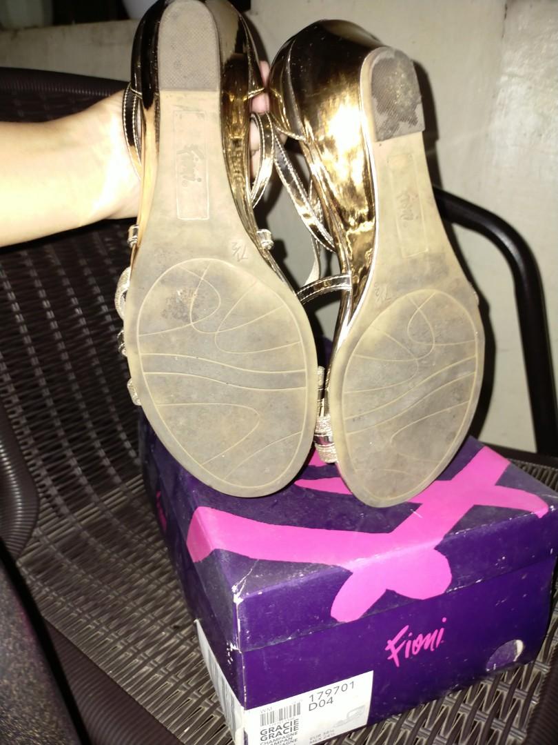 Gold wedges payless deals