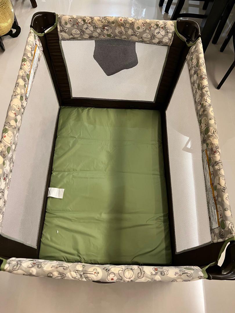 Graco pack and play playpen/crib, Babies & Kids, Baby Nursery & Kids