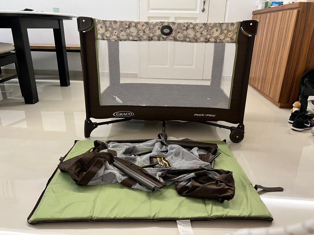 Graco pack and play playpen/crib, Babies & Kids, Baby Nursery & Kids