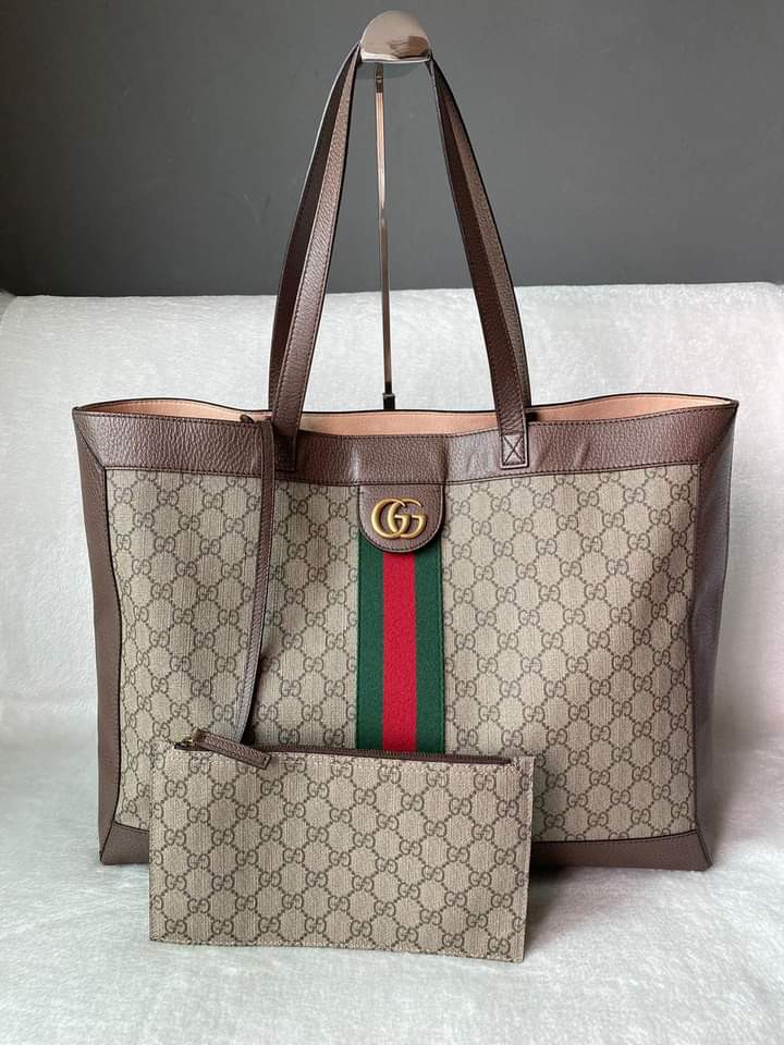 Gucci big tote top