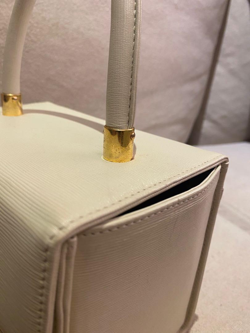 Hanae Mori Vintage White Vanity Handbag 森英惠中古白色小盒子 日本中古手袋 名牌 手袋及銀包 Carousell