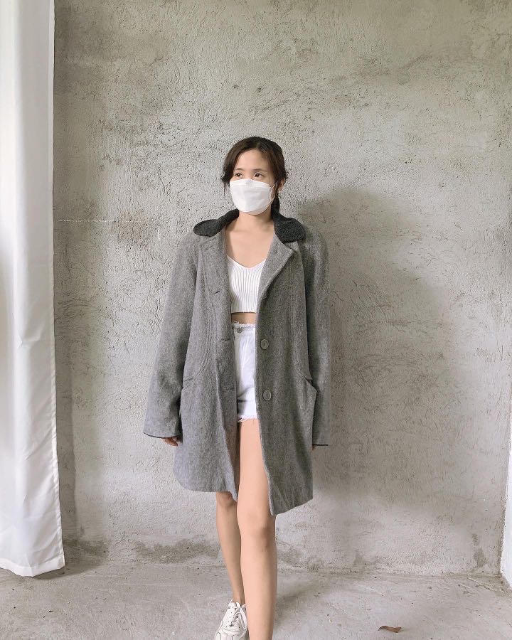 Herman Kay Gray Wool Coat Women s Fashion Coats Jackets and Outerwear on Carousell