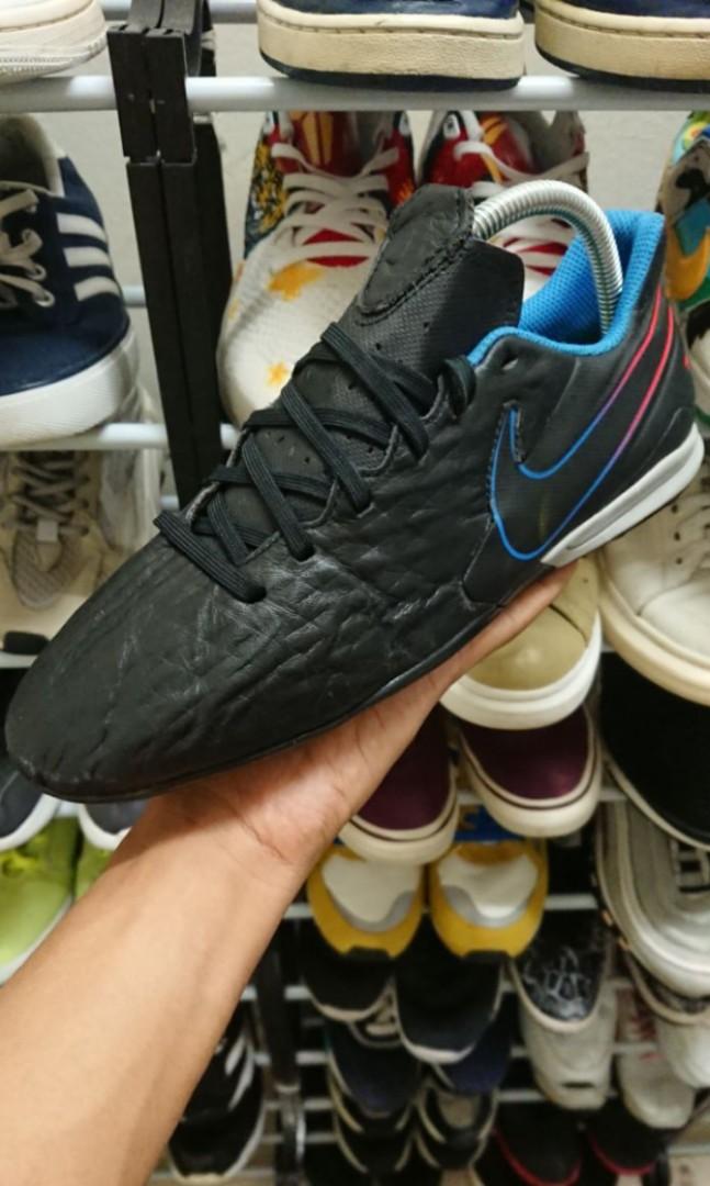 KASUT FUTSAL NIKE TIEMPO LEGEND 8 ACADEMY 6.5UK Men s Fashion