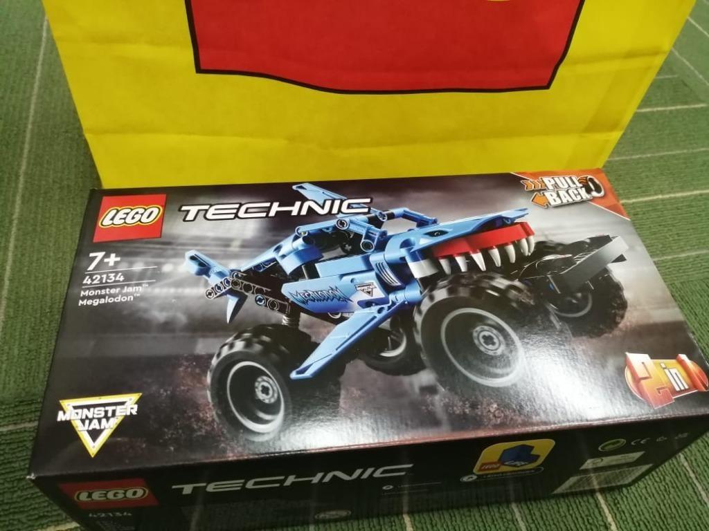 LEGO 42134 - Monster Jam™ Megalodon™ LEGO