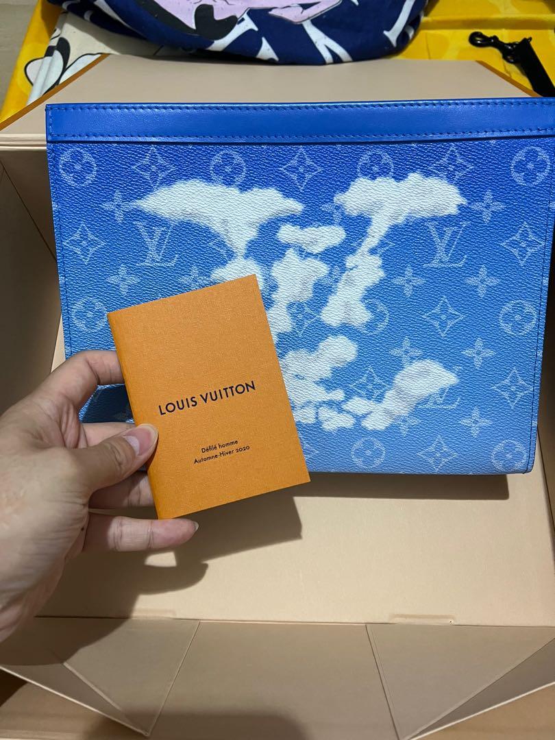 Louis Vuitton Pochette A4 Clouds