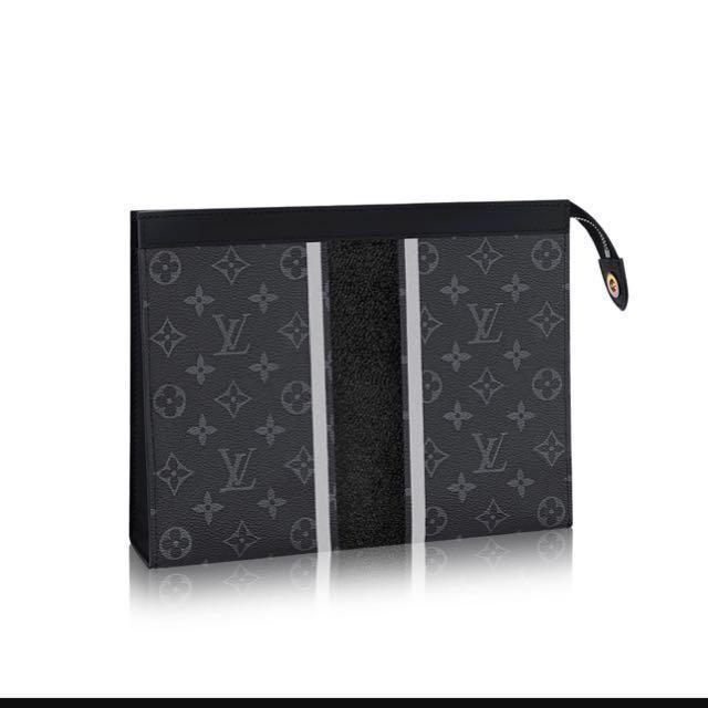LOUIS VUITTON Large Black Luggage Tag, Men's Fashion, Bags, Belt bags,  Clutches and Pouches on Carousell