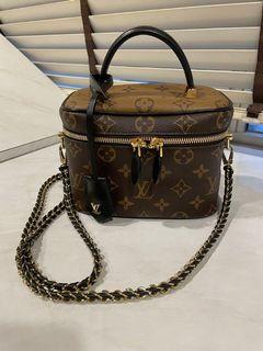 Authentic LOUIS VUITTON Monogram Empreinte Carryall Zip PM M46288