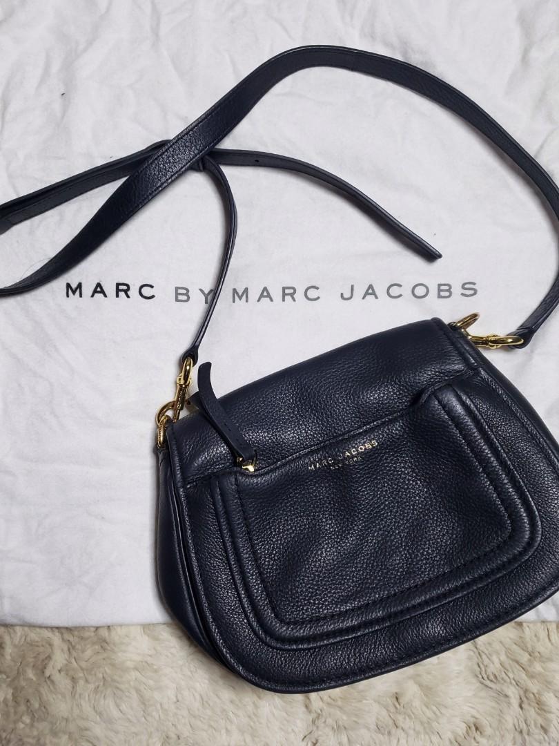 Marc jacobs black sling bag store
