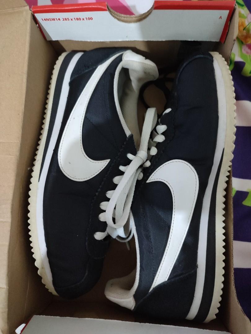 Nike Classic Cortez Nylon Size 8 Women 