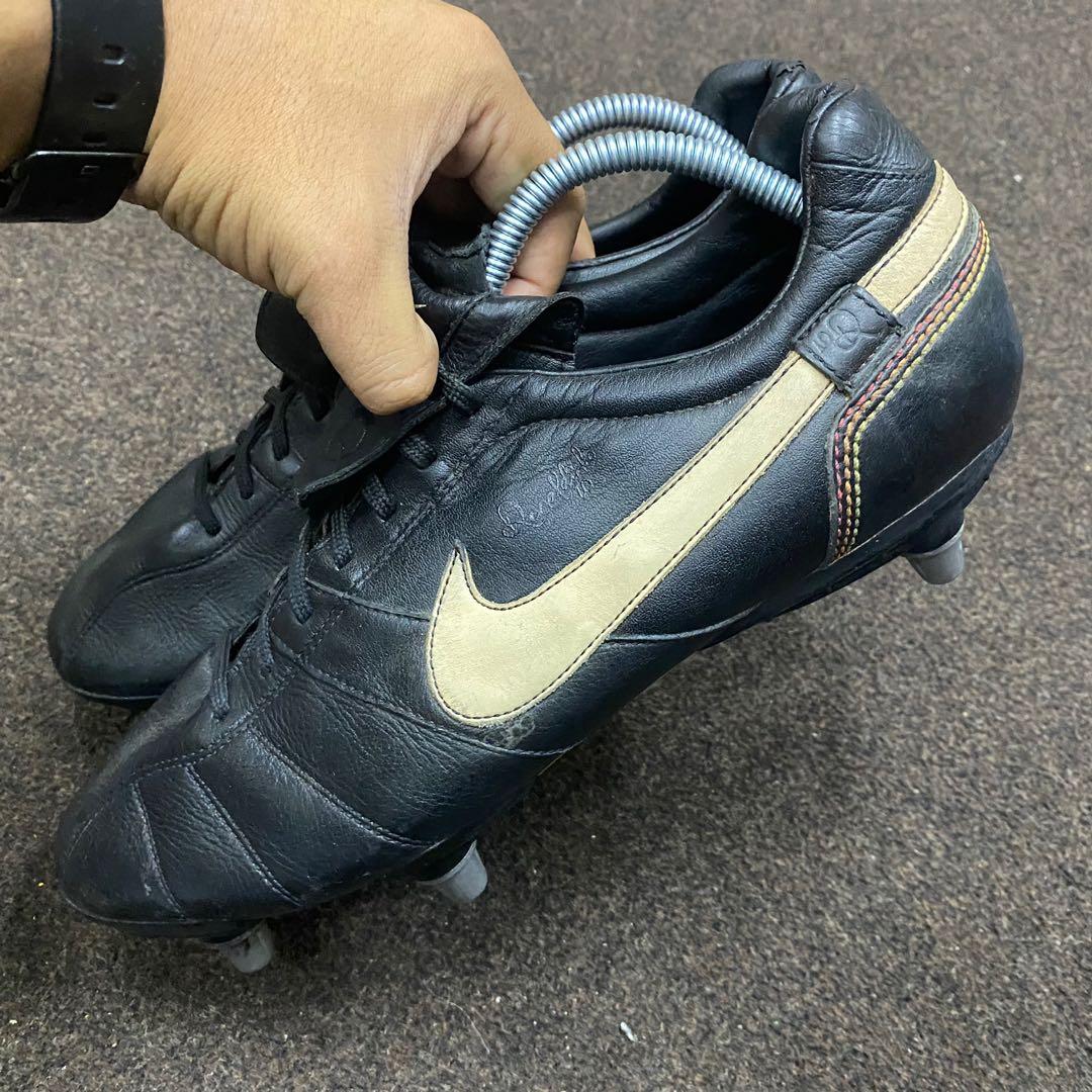 Nike ronaldinho hot sale