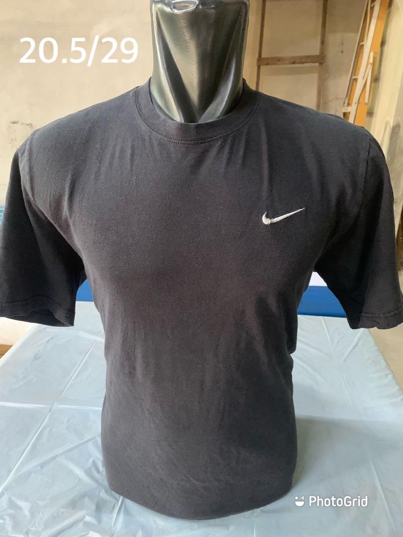 Nike small logo T Shirt Size L, Men's 