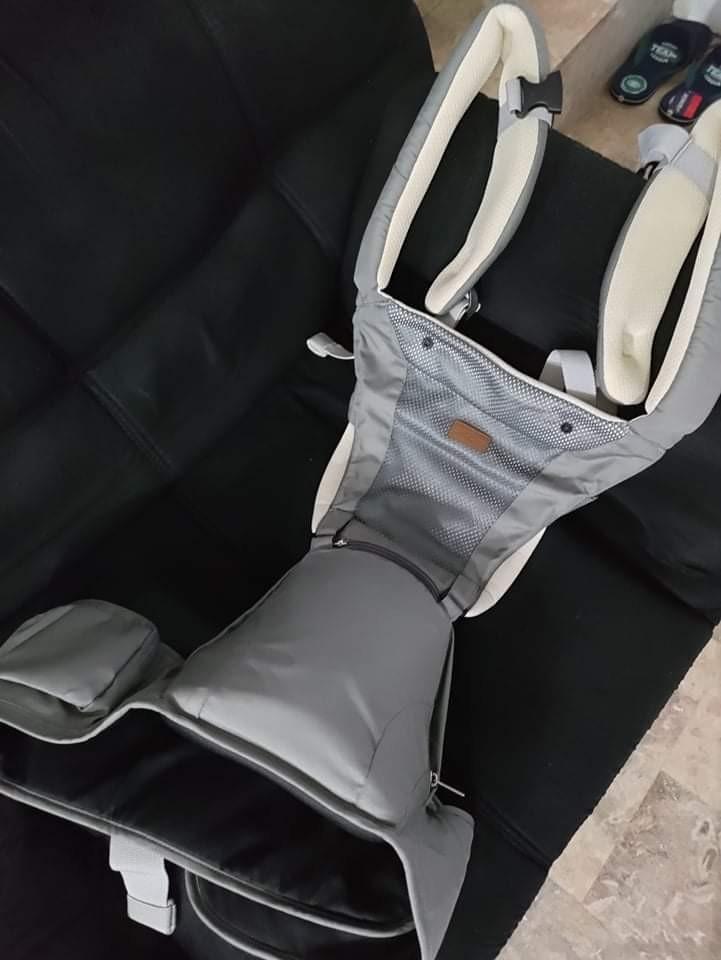 Picolo Baby Carrier with Box (Category: Carriers & Slings) located in Cainta. Submitted by prelovedbykrizzy (Listing ID 1160065327, Image 1). Description: Picolo Gray Baby Carrier for Sale ✨ ✔️8/10 Condition ✔️Still with box ✔️Orig price at P2,299 ✔️Pickup or via shipping ✔️Cainta Location.