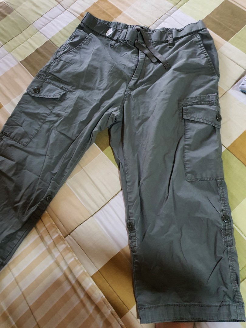 Sale! Uniqlo Cargo/shorts army green pants, Men's Fashion, Bottoms ...