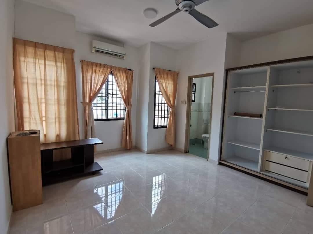 Single Storey House / Below Market / Low Deposit / Setia Indah / Nearby