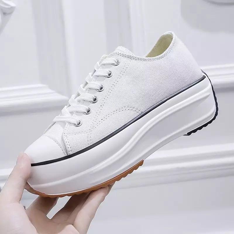 White tennis outlet shoes platform