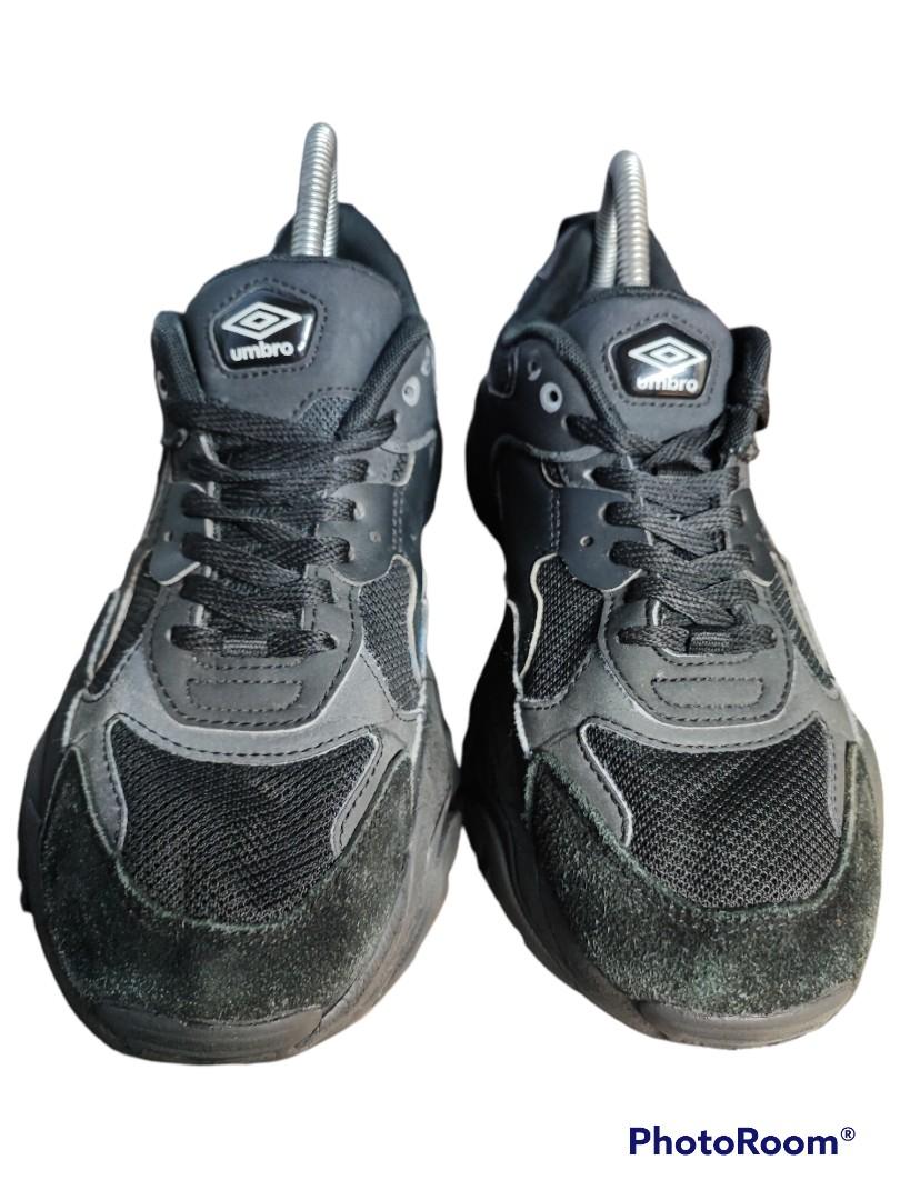 Umbro bumpy triple black 7uk Men s Fashion Footwear Sneakers on