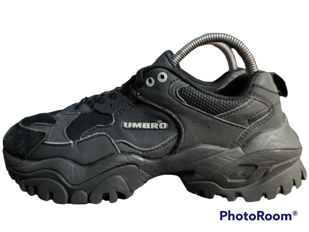 Umbro bumpy all black on sale