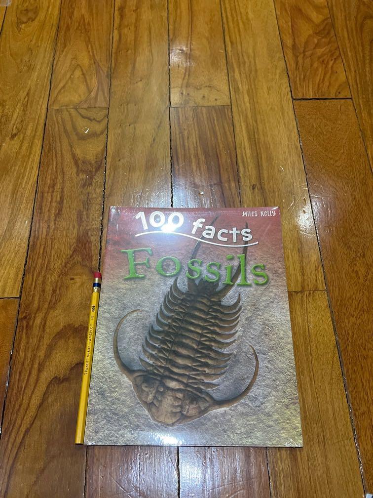 100 facts fossils, Hobbies & Toys, Books & Magazines, Children's Books