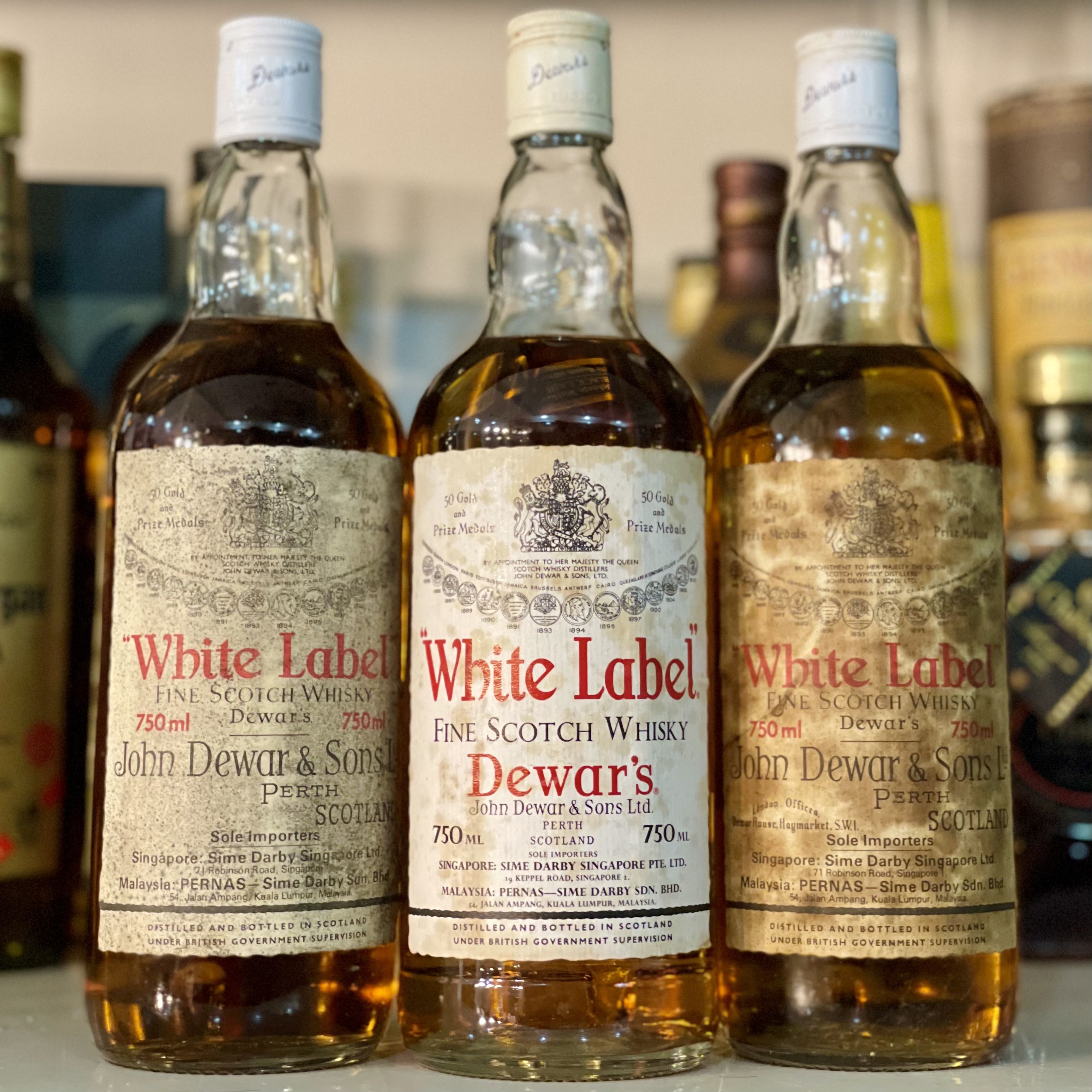 1970s Dewars White Label Whisky Vintage Scotch 750ml, Food ...
