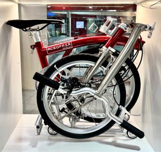 (Category: ) located in . Submitted by jse.cycles (Listing ID 1160258755, Image 1). Description: .