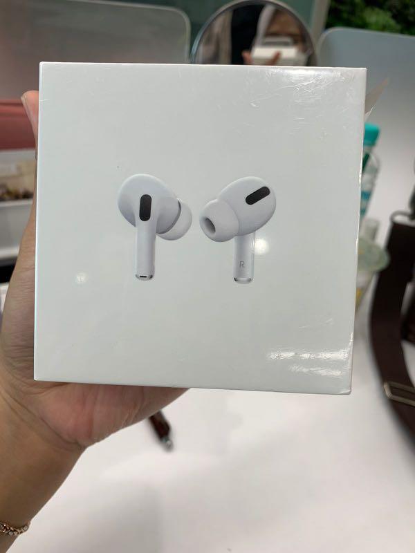 airpods pro with wireless charging case model a2083 a2084 a2190, Telepon  Seluler \u0026 Tablet, Aksesoris Tablet \u0026 Handphone, Aksesoris Ponsel di  Carousell
