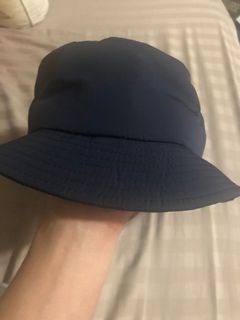 （分類：）位於 。 由 Balenciaga 提交（商品編號 1160268366，圖片 1）。簡介： 。