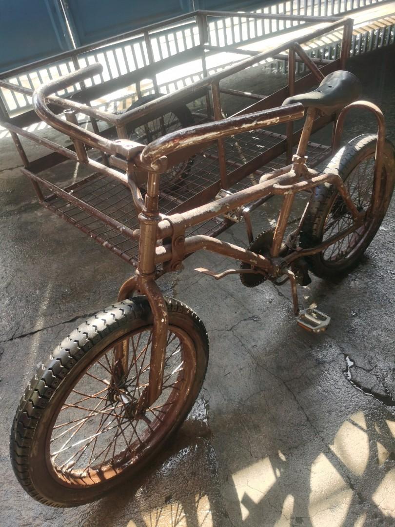Bike with sidecar (Category: Bicycles) located in Angeles City. Submitted by stormboston (Listing ID 1160173083, Image 2). Description: Heavy duty frame with pedal brake. Heavy duty tire for carrying heavy load.