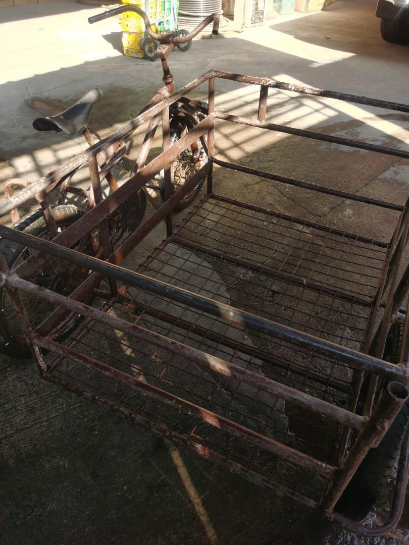 Bike with sidecar (Category: Bicycles) located in Angeles City. Submitted by stormboston (Listing ID 1160173083, Image 3). Description: Heavy duty frame with pedal brake. Heavy duty tire for carrying heavy load.
