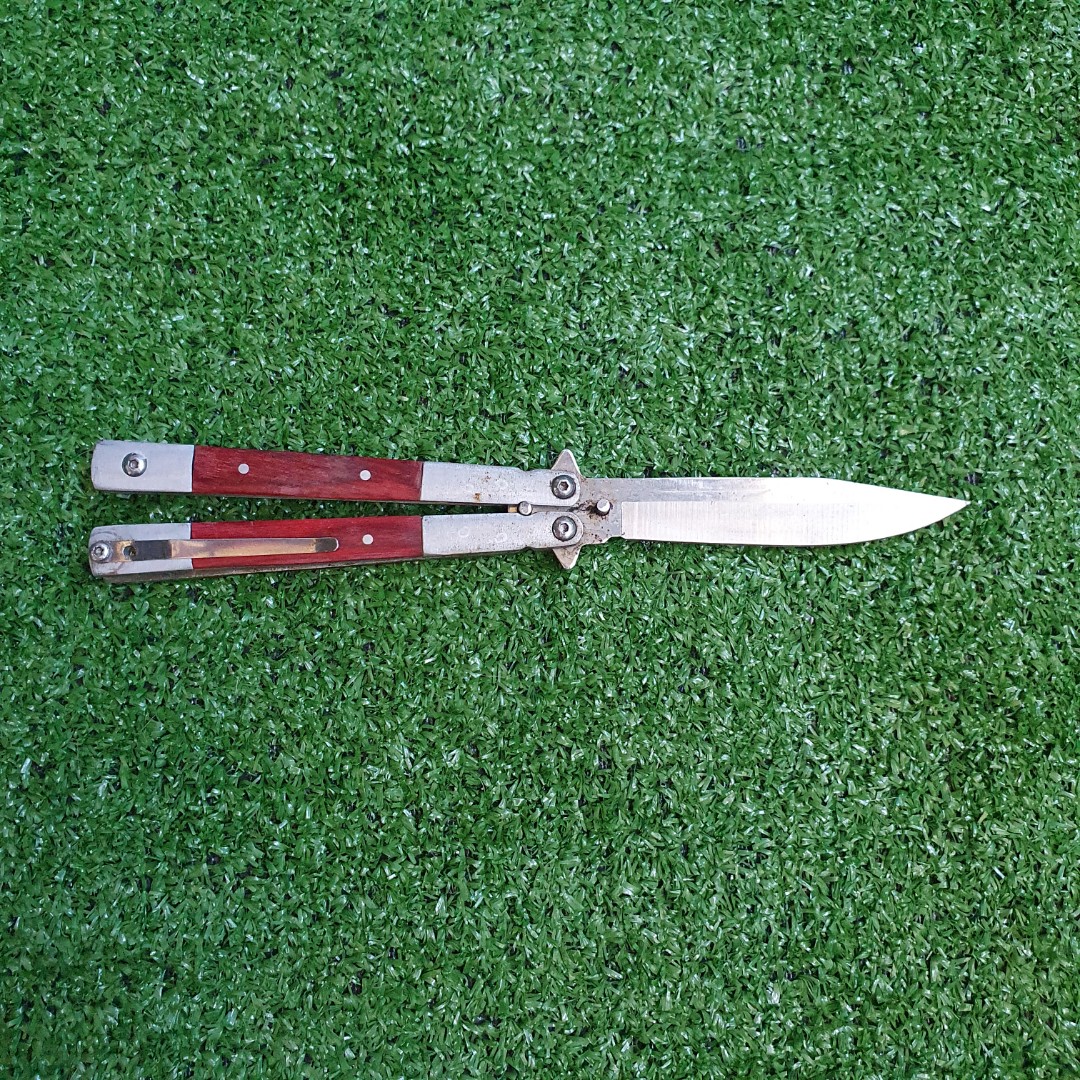 Butterfly Knife / Balisong, Sports Equipment, Hiking & Camping on Carousell