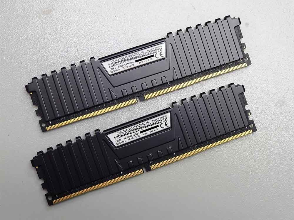 DDR4 32GB (16GB X 2) 3200MHz CORSAIR 中古2