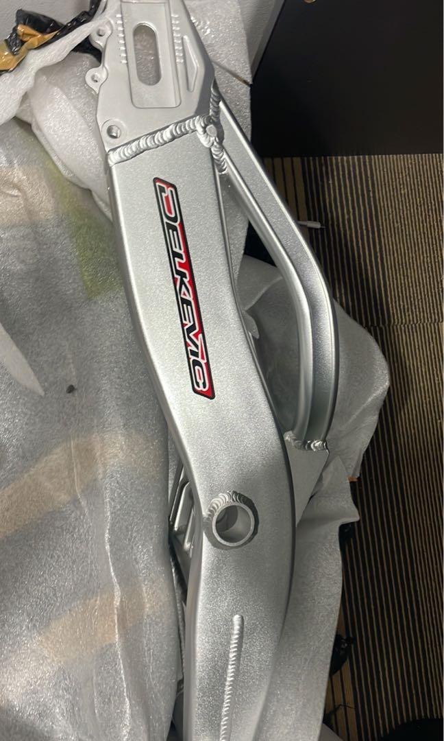 Swing arm delkevic deals r25