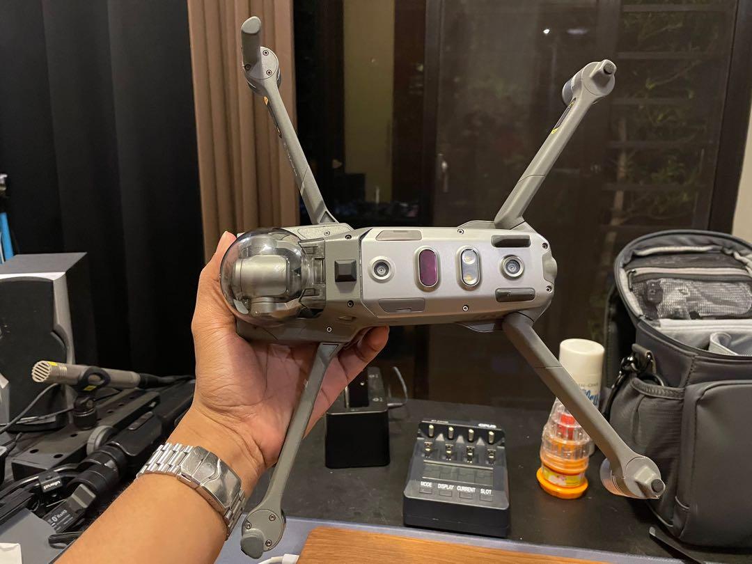 Dji Mavic 2 body shell (Category: Drones) located in Quezon City. Submitted by jl.8888 (Listing ID 1160256176, Image 2). Description: .