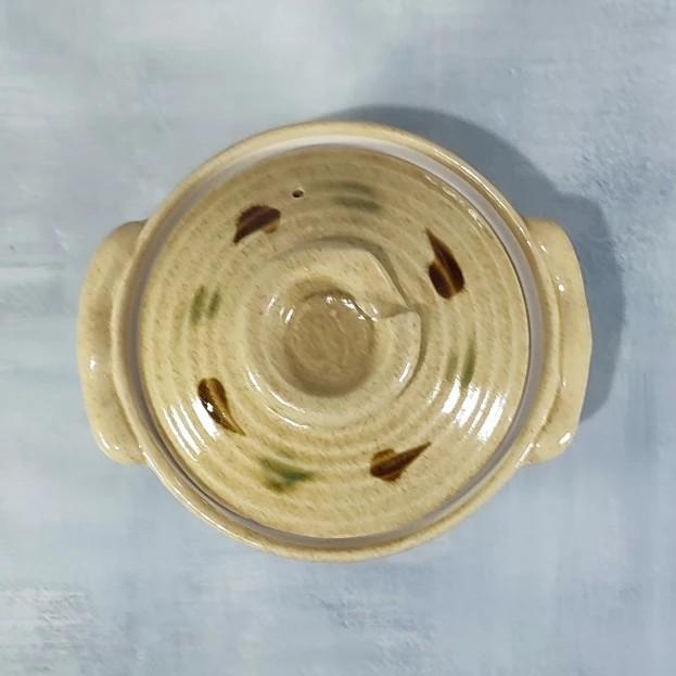 Donabe Brown 1 pc (Category: Other Kitchenware & Tableware) located in Silang. Submitted by smallwarescollectibles (Listing ID 1160207811, Image 1). Description: Donabe Brown 1 pc @ P550 D:8" (included handle) H:3.8" ❇️New with Box.