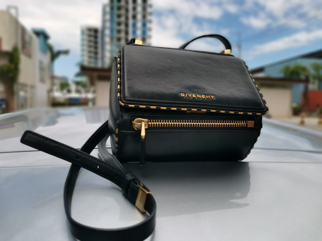 Givenchy sale pandora box