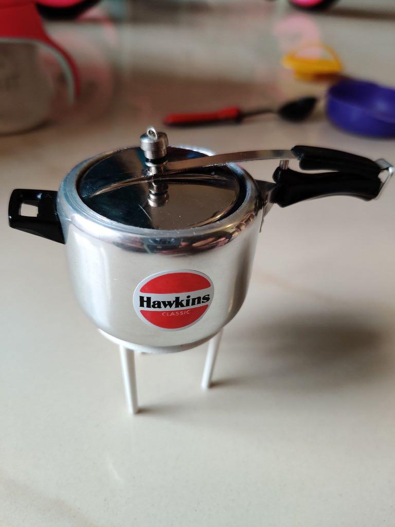Hawkins top toy cooker