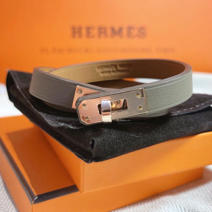 30080円 ＼半額SALE／ HERMES ♥ Mini kelly bracelet