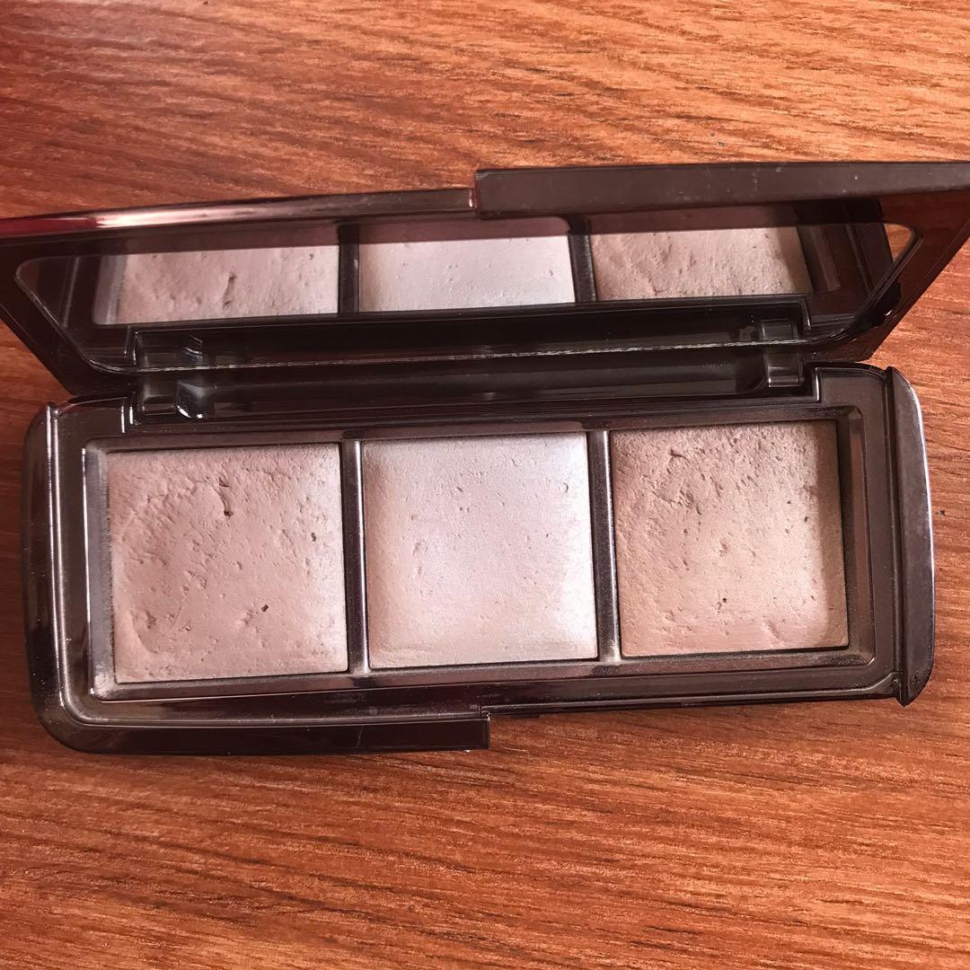 HOURGLASS Ambient Lighting Palette Dim Light / Incandescent / Radiant