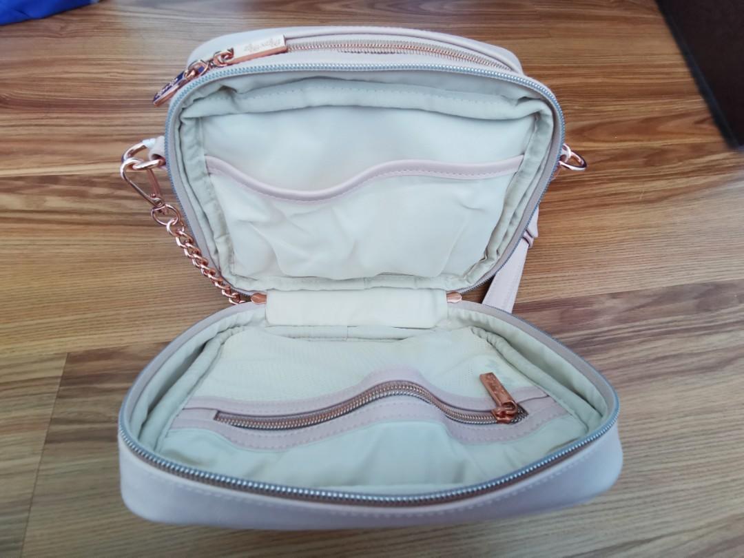 Itzy Ritzy double take crossbody bag blush