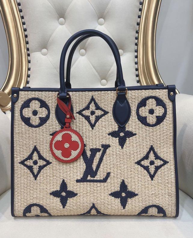 LOUIS VUITTON White Monogram Multicolore Chrissie MM Bag, Luxury, Bags &  Wallets on Carousell