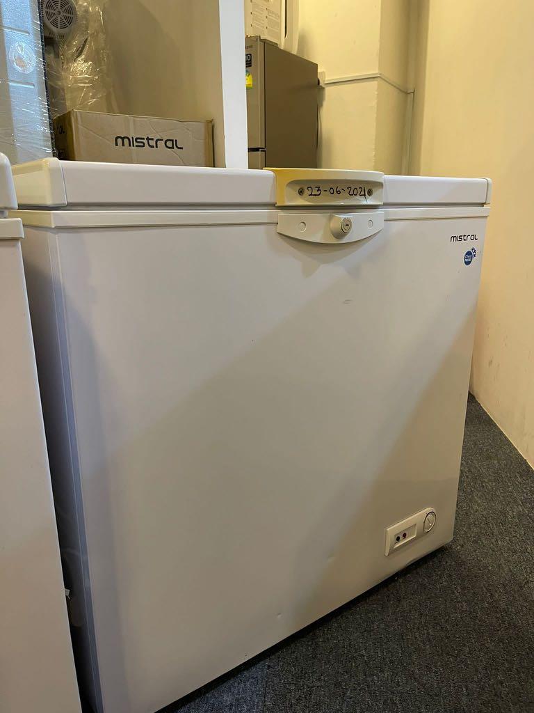 Mistral 227L Chest Freezer with Lock MFC227A TV Home Appliances Mistral 227L Chest Freezer with Lock MFC227A TV Home Appliances