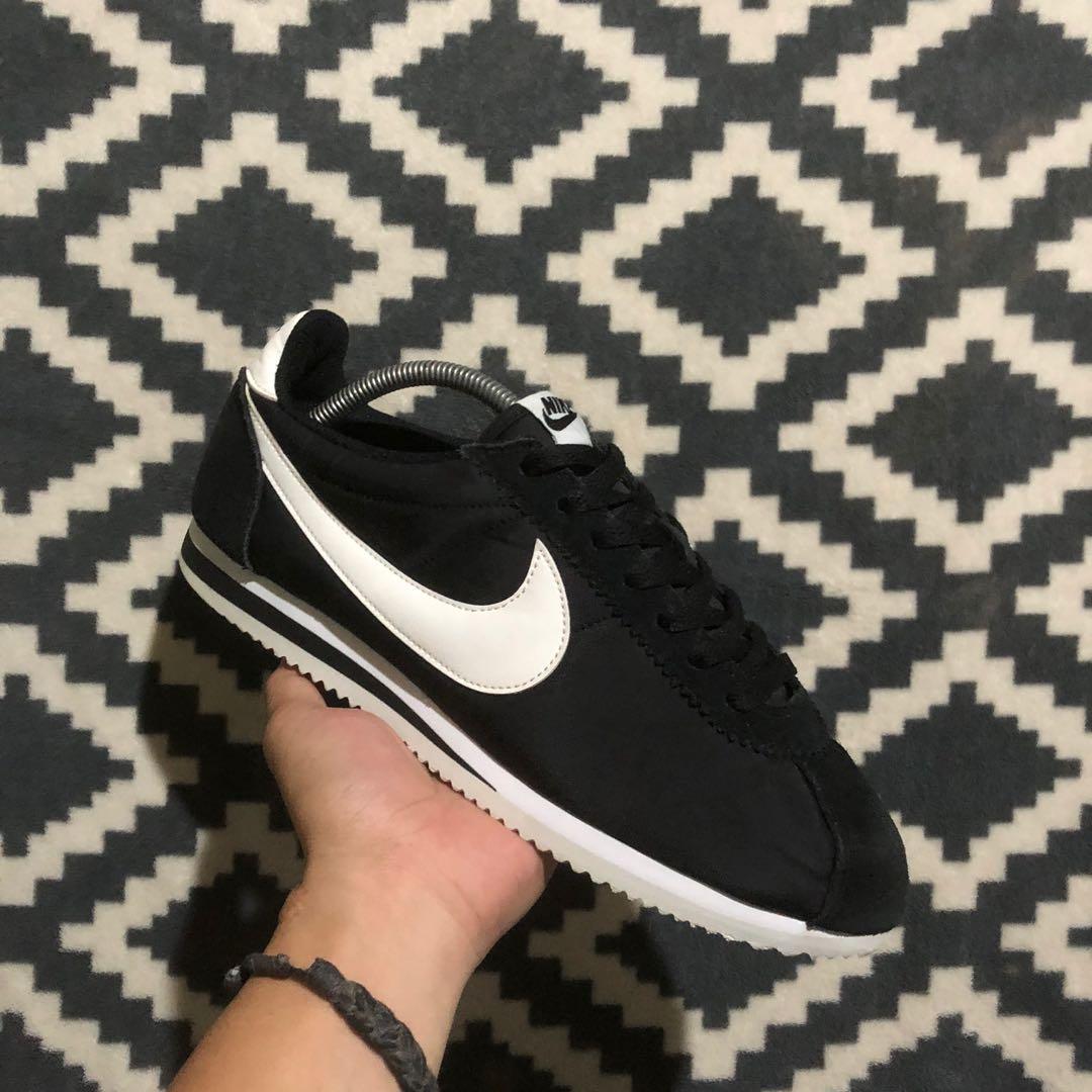 Black and white nylon nike shop cortez