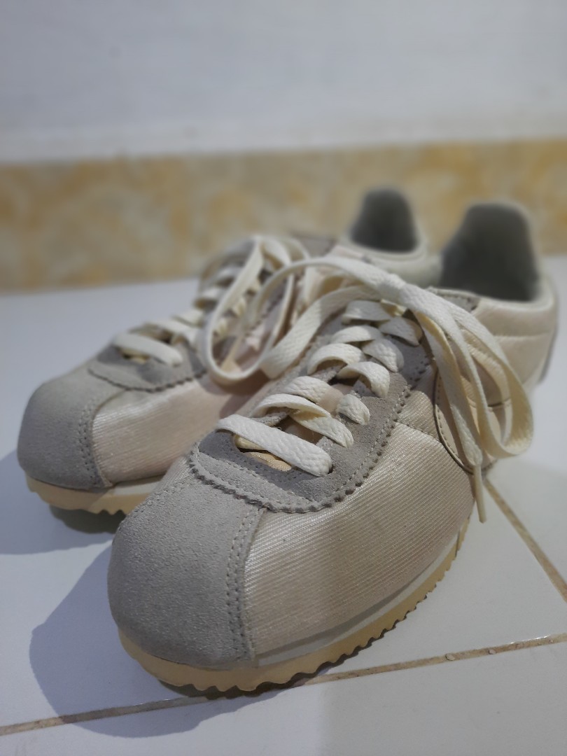 nike cortez size 5