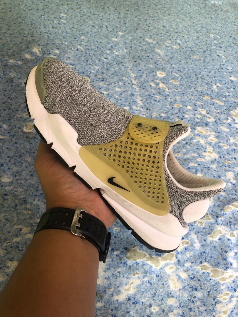 womens sock dart