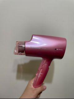 Panasonic國際牌 - 奈米水離子吹風機NA26