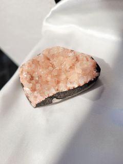 (Category: ) located in . Submitted by aeioucrystals (Listing ID 1160181732, Image 1). Description: .