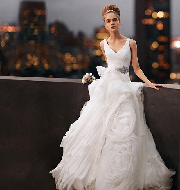 White by vera wang on sale halter tulle wedding dress