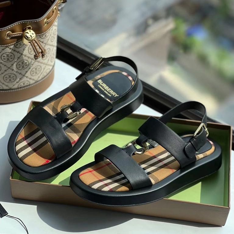 PREORDER: Burberry Monogram Motif Leather Sandals, Women's Fashion,  Footwear, Flats & Sandals on Carousell