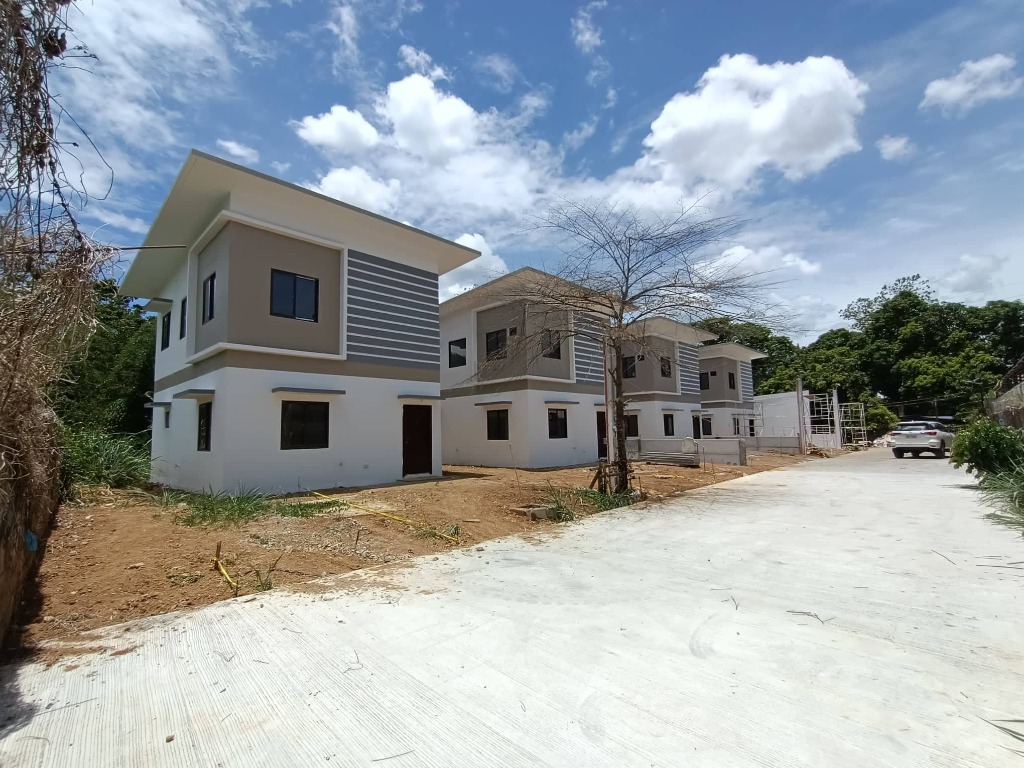 READY FOR OCCUPANCY HOUSE & LOT FOR SALE AT SUN VALLEY ESTATES